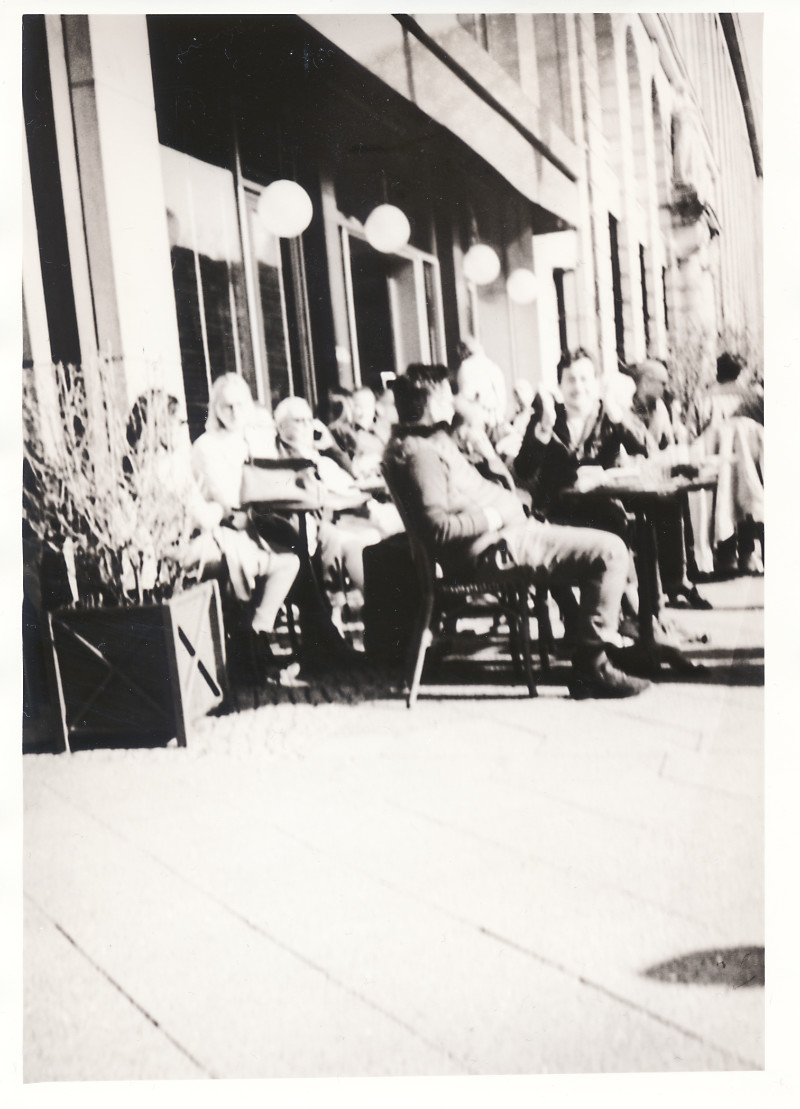 Sonne und Kaffee draußen